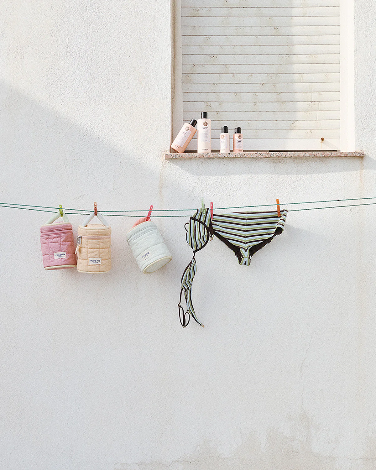 Luminous Color Beauty Bag - Image 5